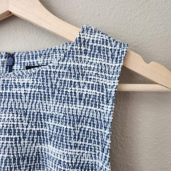 Banana Republic | Petite Sleeveless Tweed Seath Dress - Picture 3 of 8